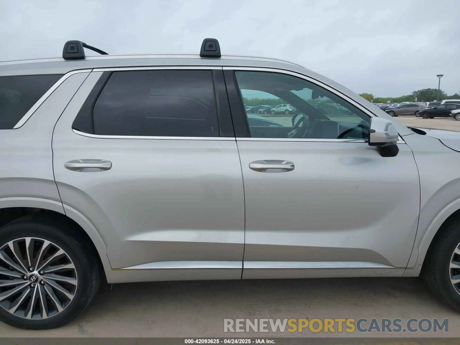 13 Photograph of a damaged car KM8R74GE5PU551034 HYUNDAI PALISADE 2023