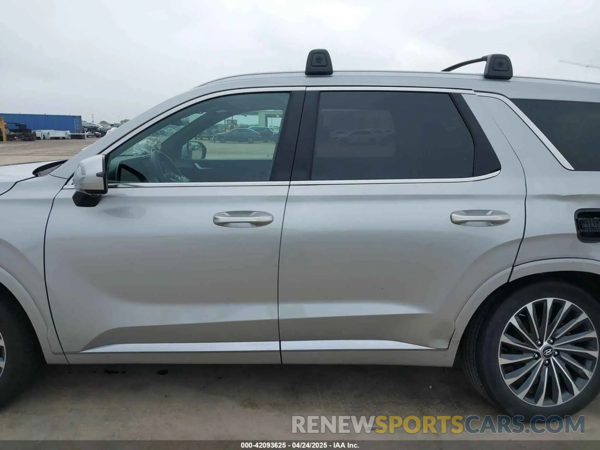 14 Photograph of a damaged car KM8R74GE5PU551034 HYUNDAI PALISADE 2023