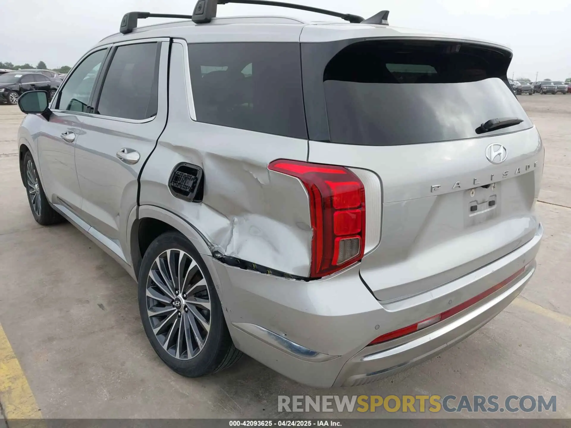17 Photograph of a damaged car KM8R74GE5PU551034 HYUNDAI PALISADE 2023