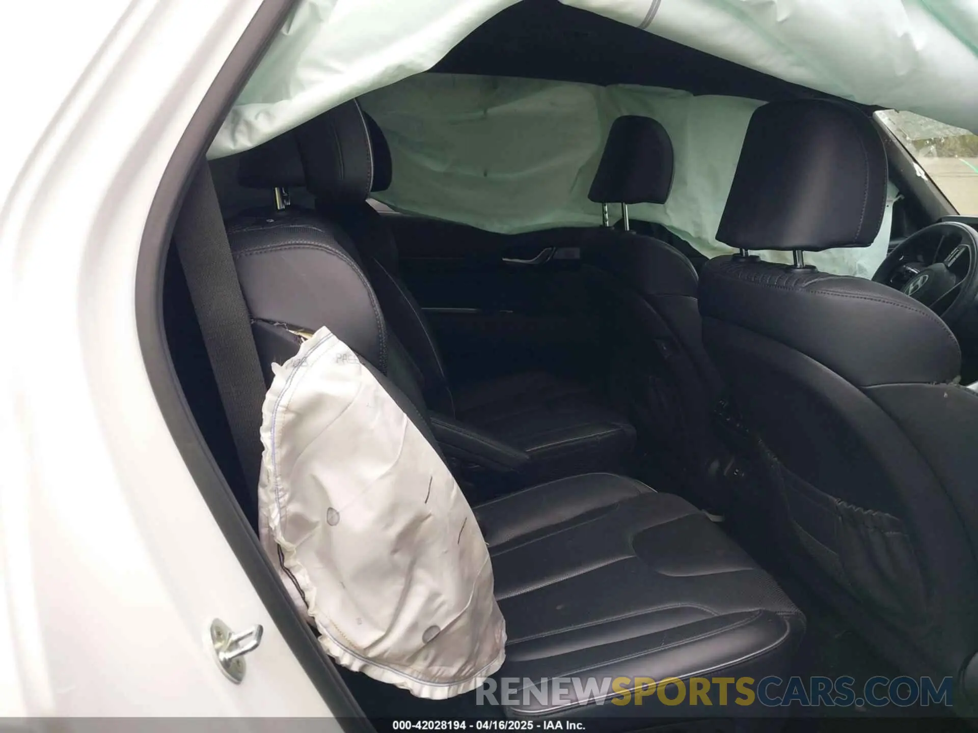 8 Photograph of a damaged car KM8R74GEXPU516330 HYUNDAI PALISADE 2023