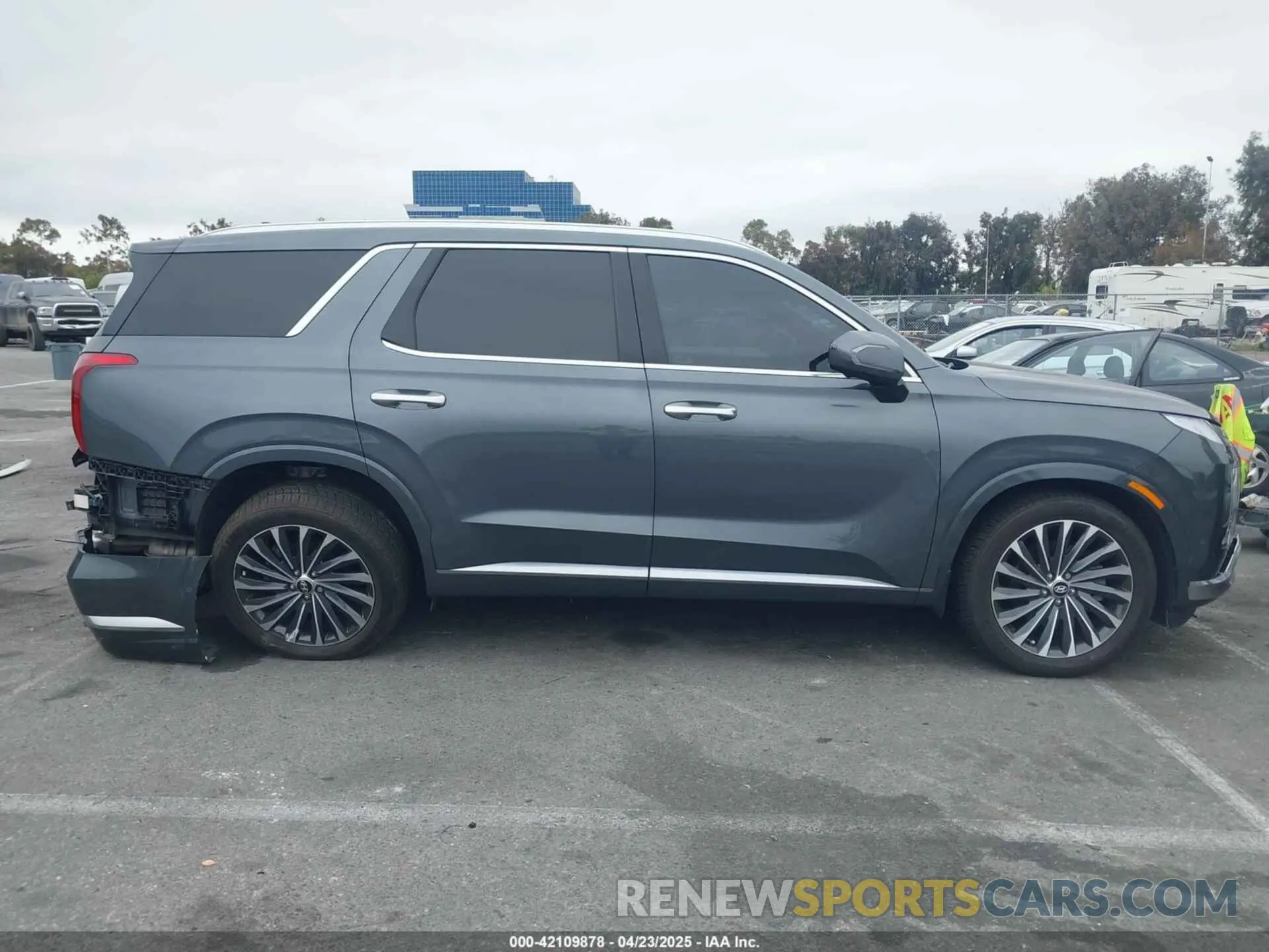 13 Photograph of a damaged car KM8R74GEXPU531152 HYUNDAI PALISADE 2023