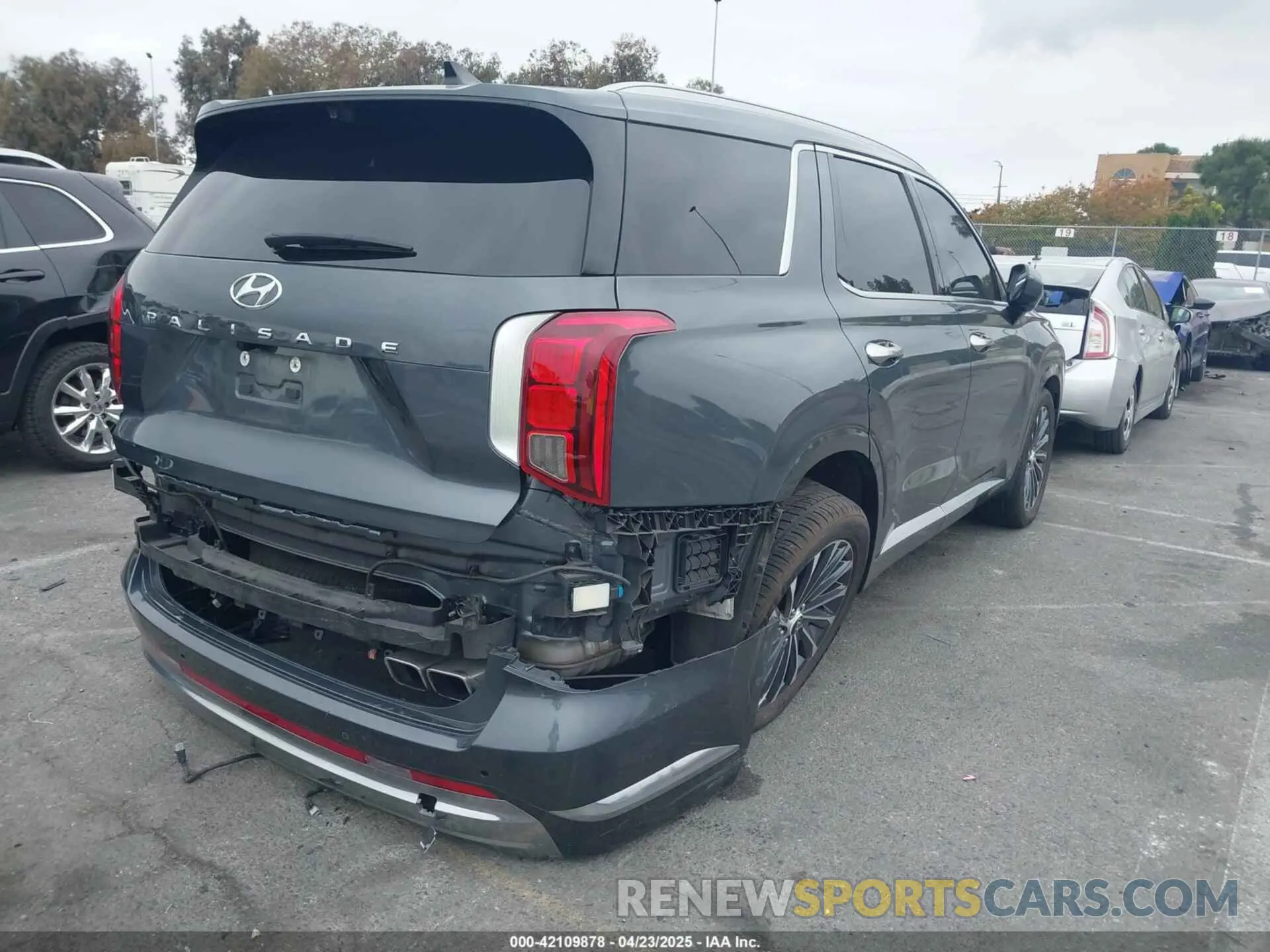 4 Photograph of a damaged car KM8R74GEXPU531152 HYUNDAI PALISADE 2023