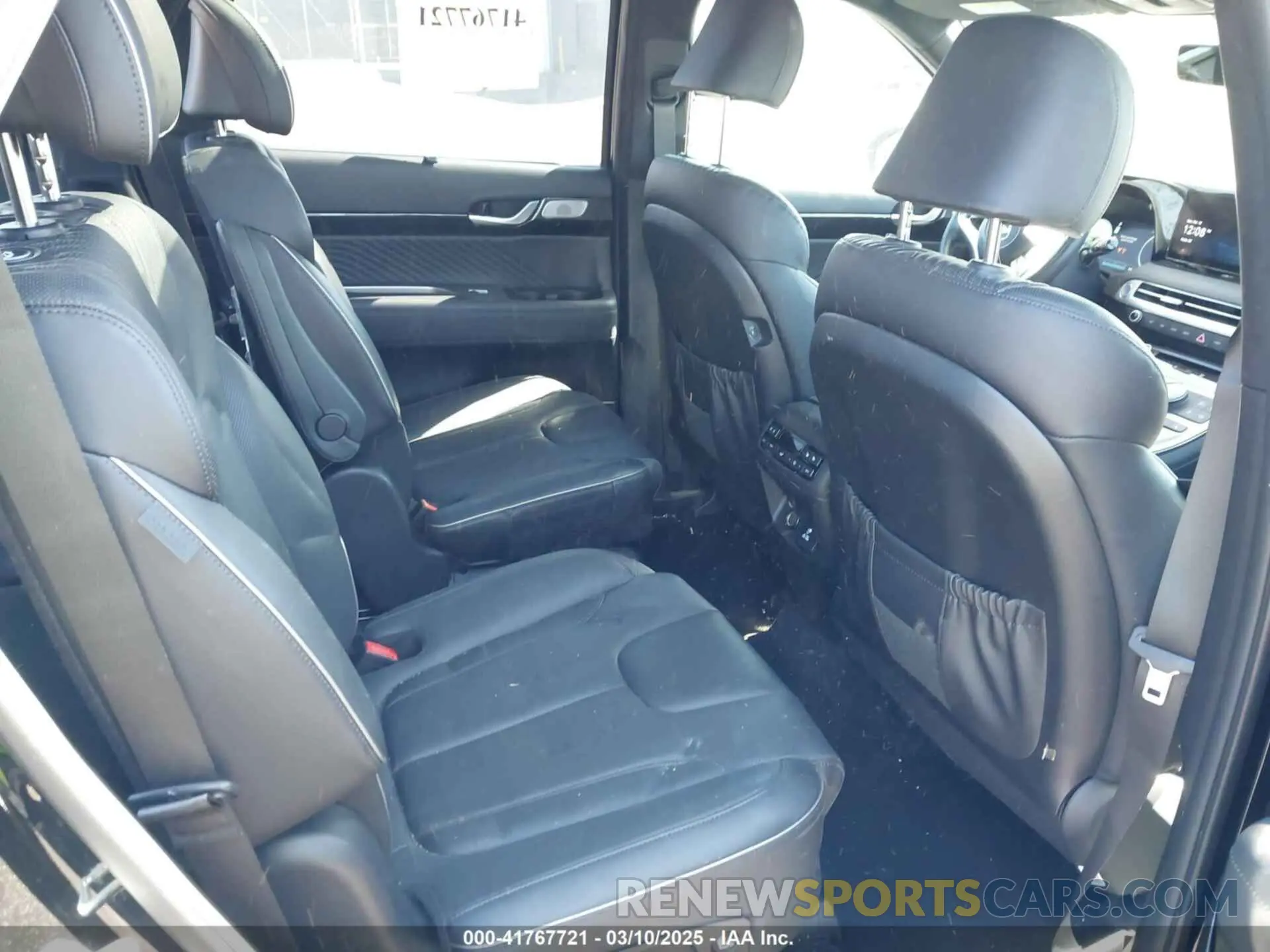 8 Photograph of a damaged car KM8R7DGE0PU582482 HYUNDAI PALISADE 2023