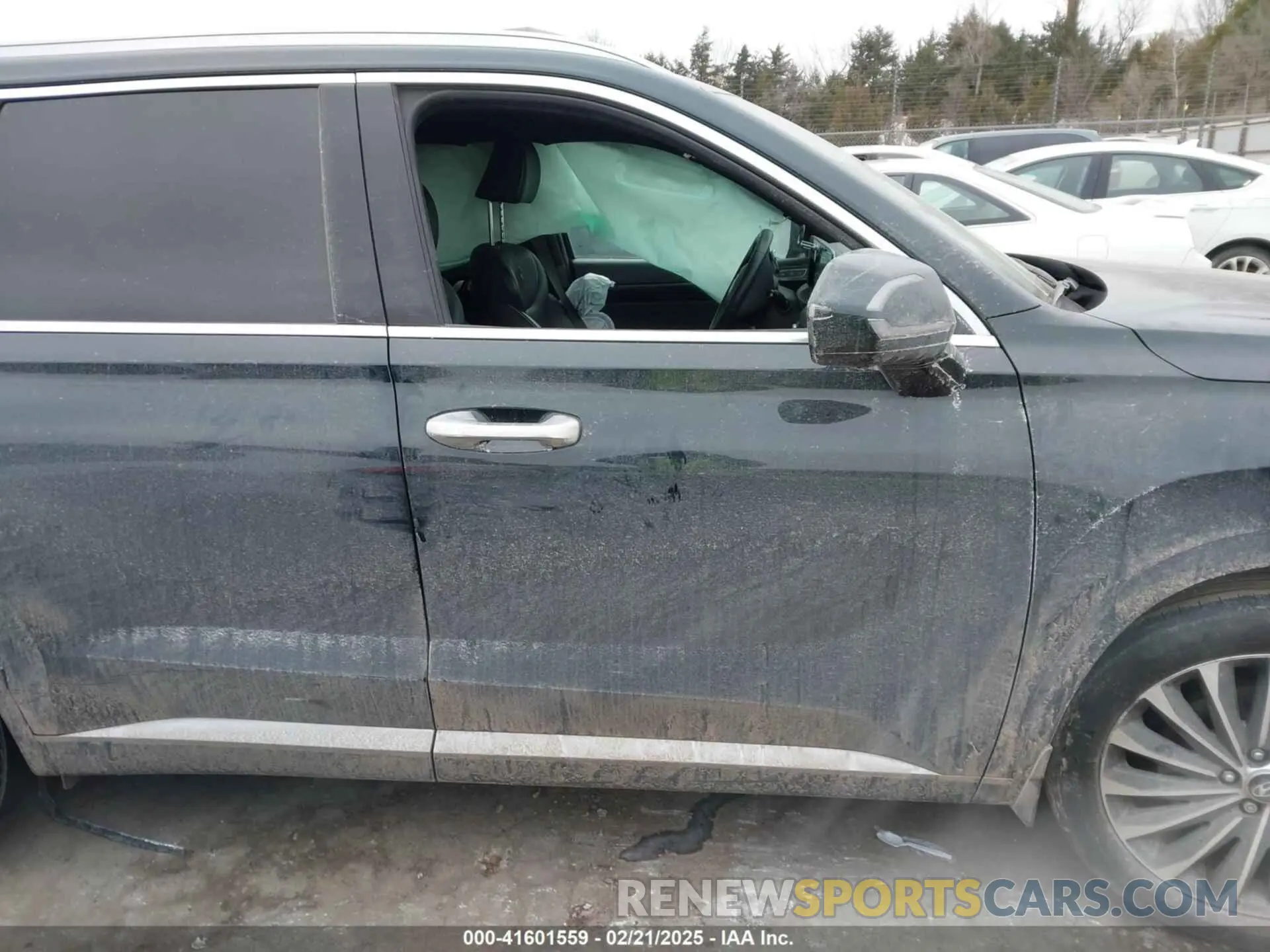 13 Photograph of a damaged car KM8R7DGE0PU640381 HYUNDAI PALISADE 2023