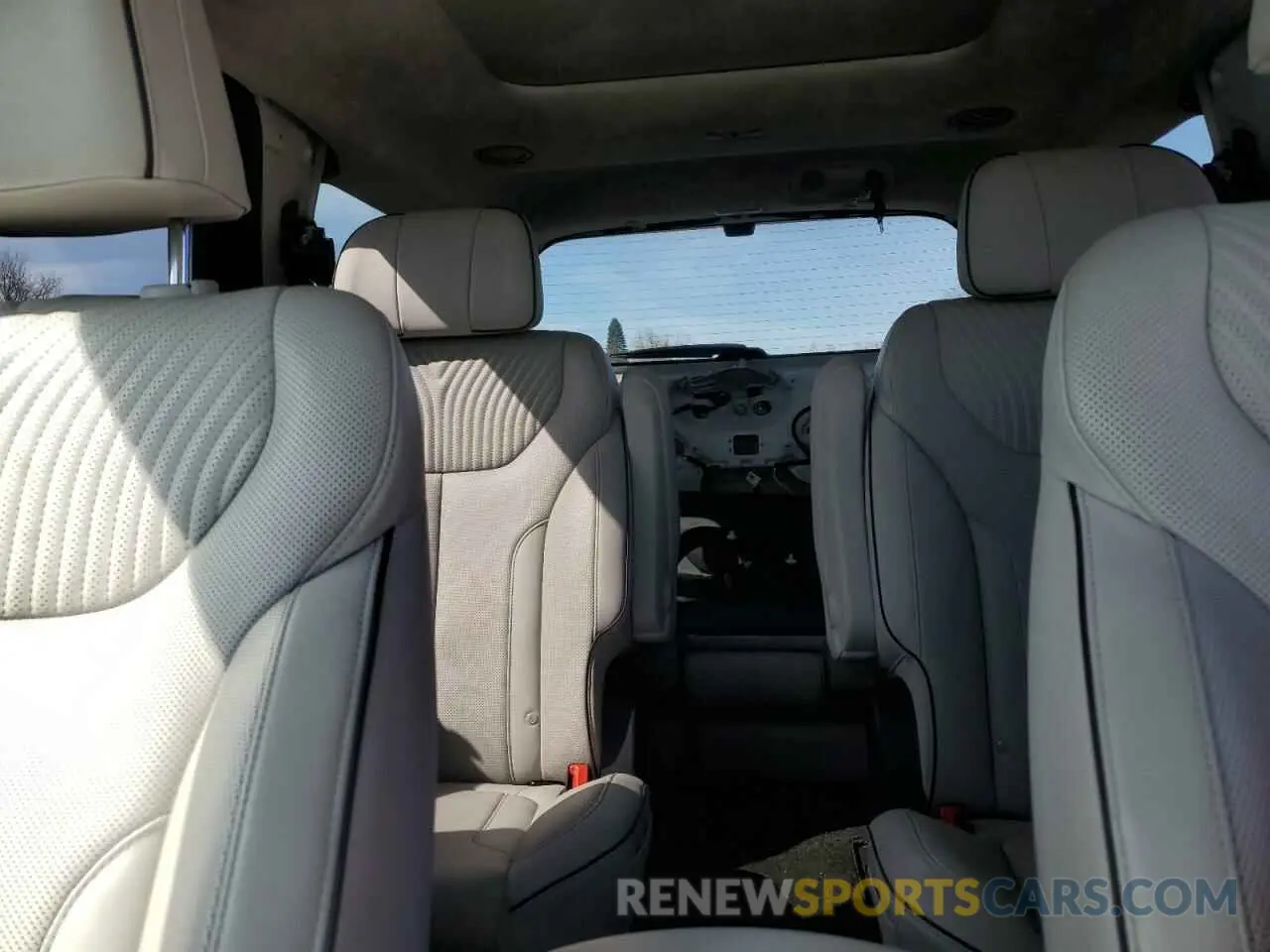 10 Photograph of a damaged car KM8R7DGE2PU502227 HYUNDAI PALISADE 2023