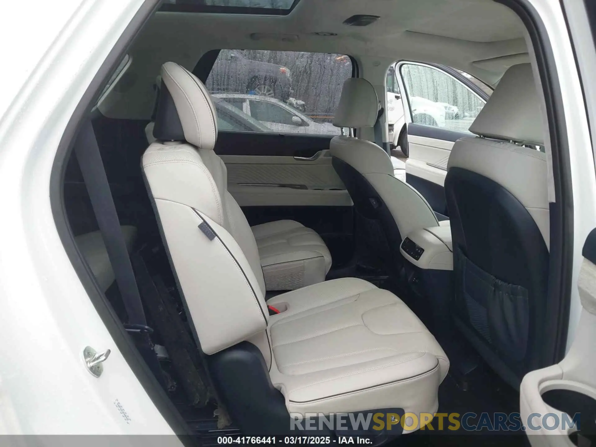 8 Photograph of a damaged car KM8R7DGE2PU504625 HYUNDAI PALISADE 2023