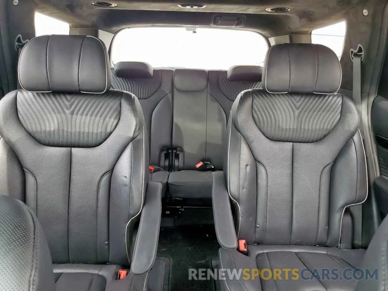 10 Photograph of a damaged car KM8R7DGE3PU579169 HYUNDAI PALISADE 2023