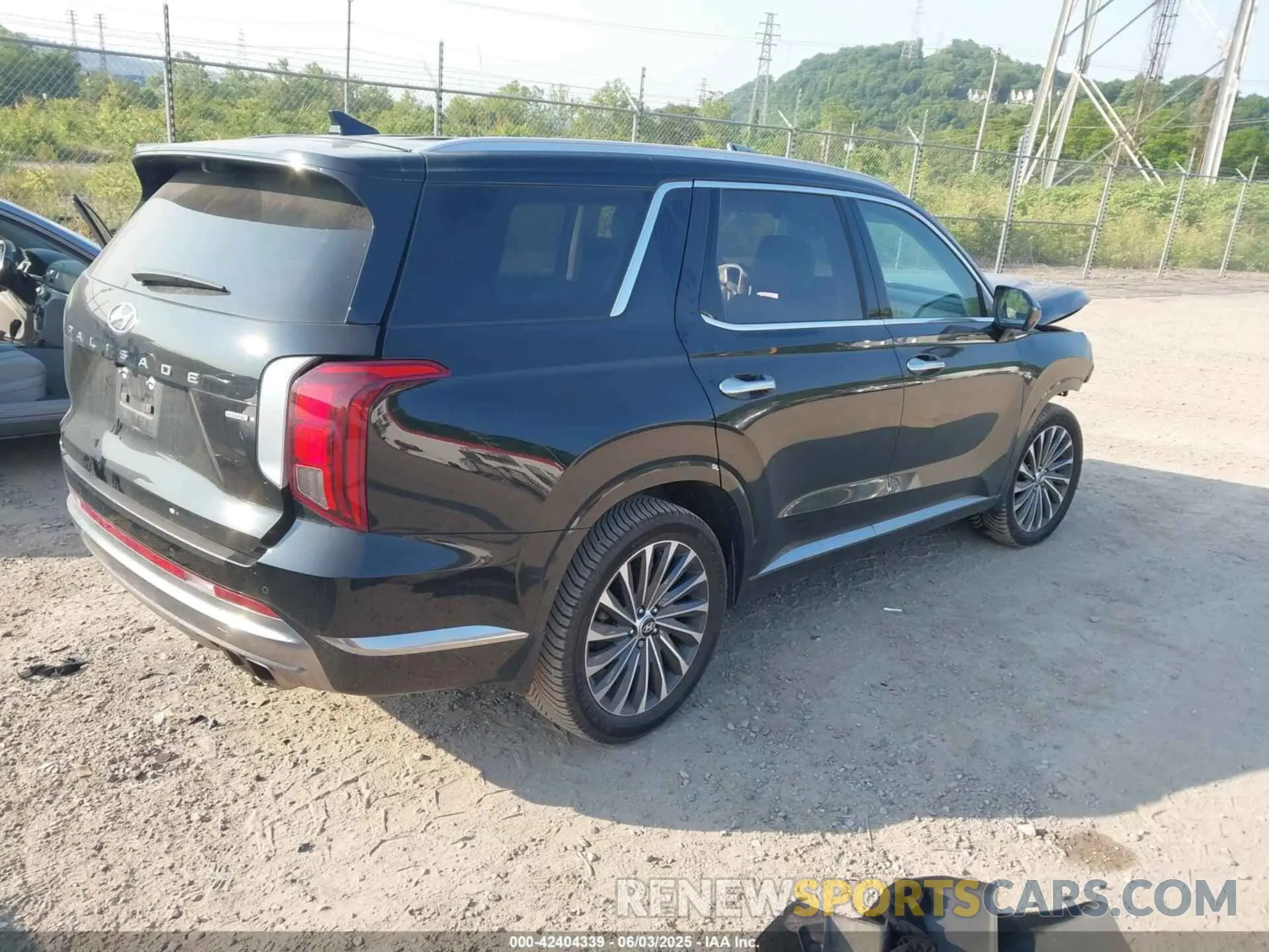 4 Photograph of a damaged car KM8R7DGE6PU542231 HYUNDAI PALISADE 2023