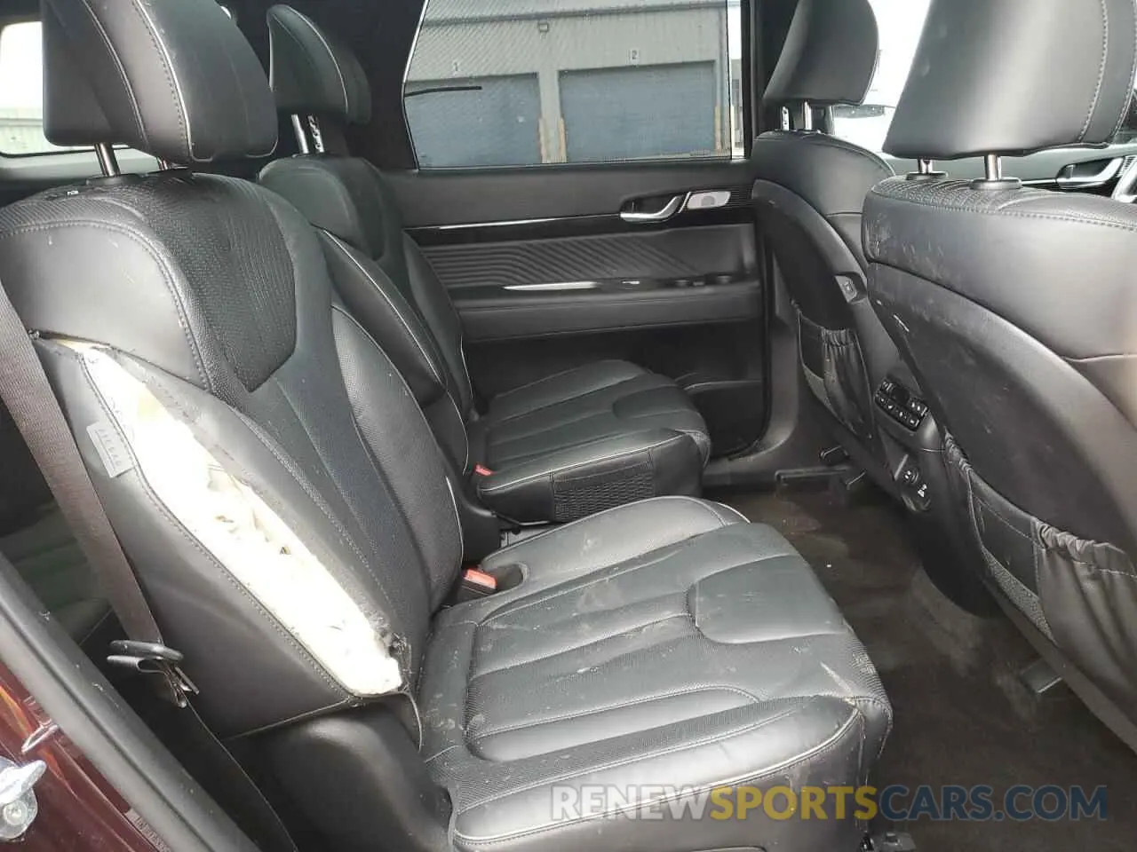 11 Photograph of a damaged car KM8R7DGE7PU515393 HYUNDAI PALISADE 2023