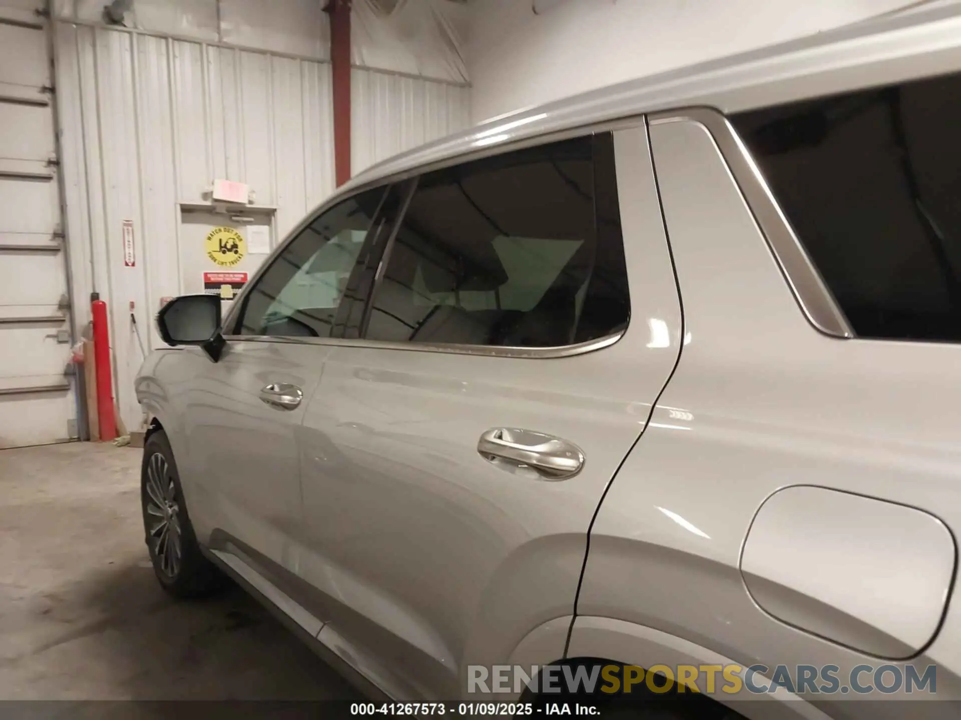 15 Photograph of a damaged car KM8R7DGE7PU639129 HYUNDAI PALISADE 2023