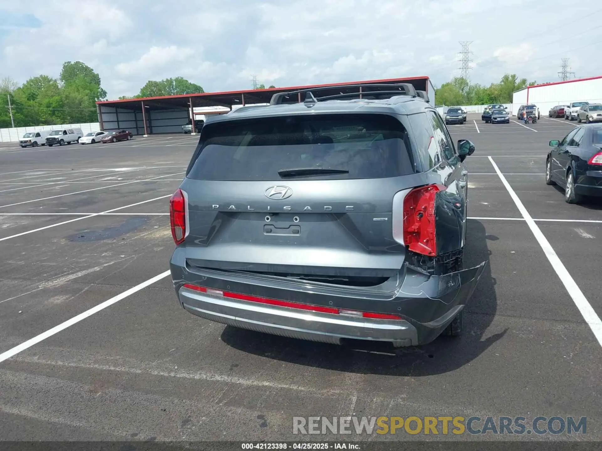 16 Photograph of a damaged car KM8R7DGE8PU558348 HYUNDAI PALISADE 2023