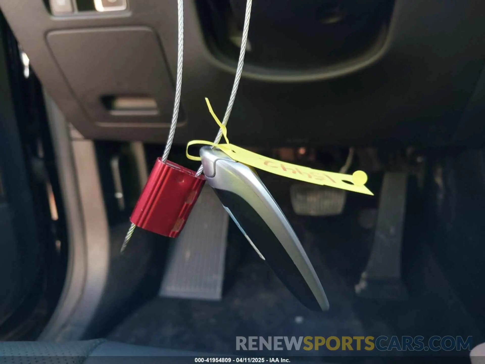 11 Photograph of a damaged car KM8R24GE0RU803824 HYUNDAI PALISADE 2024