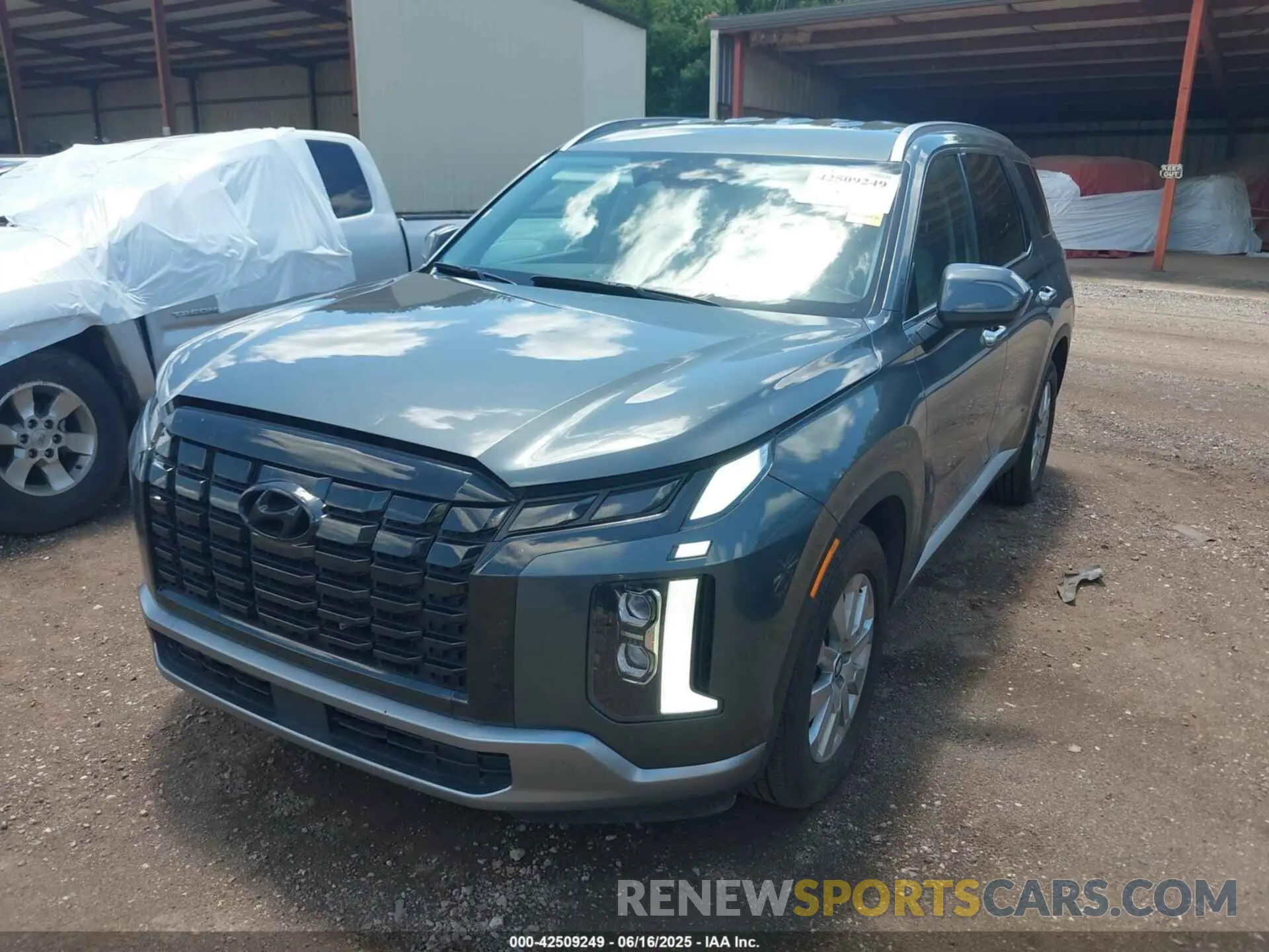 2 Photograph of a damaged car KM8R24GE2RU742301 HYUNDAI PALISADE 2024
