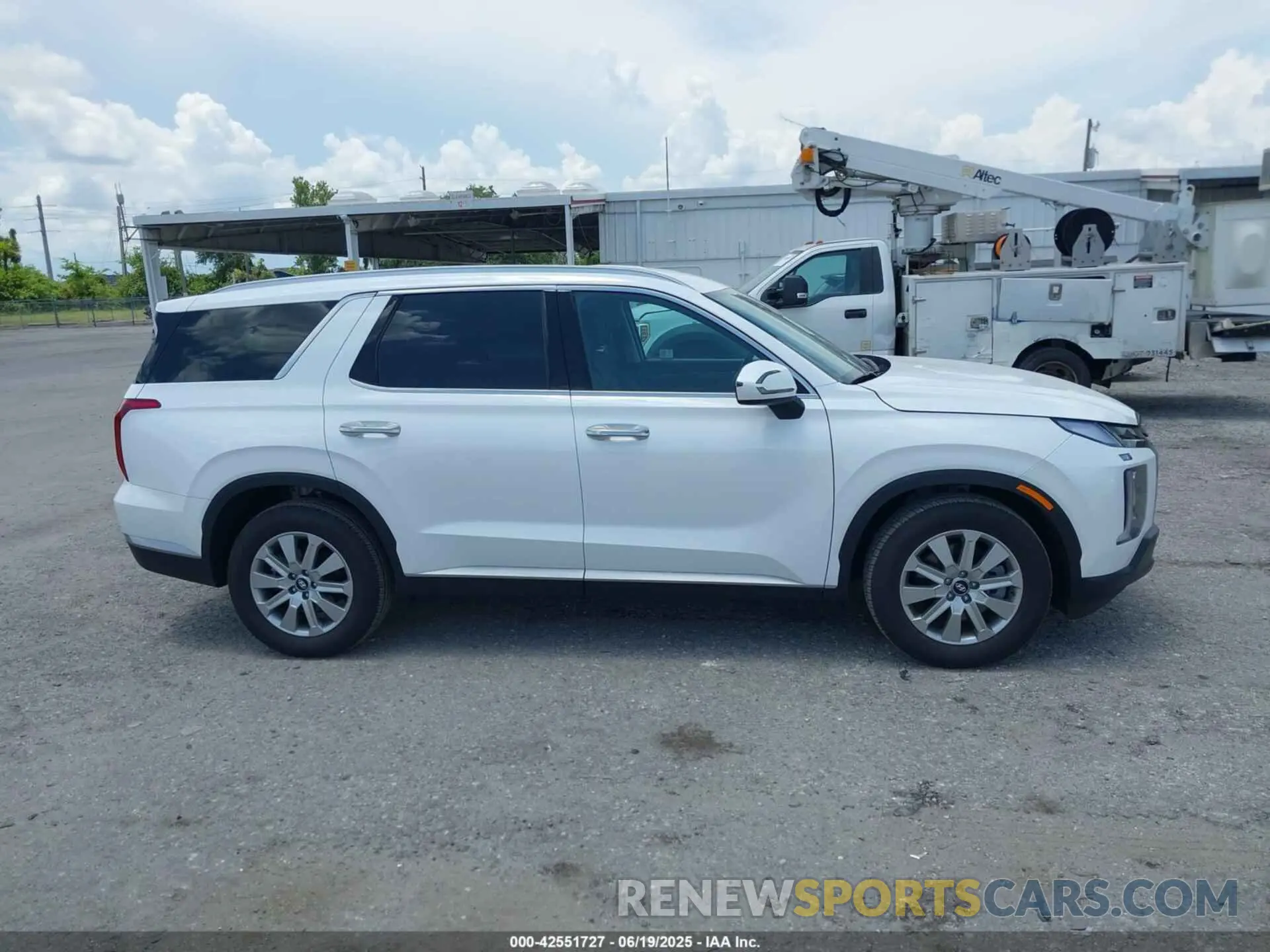 13 Photograph of a damaged car KM8R24GE3RU779664 HYUNDAI PALISADE 2024