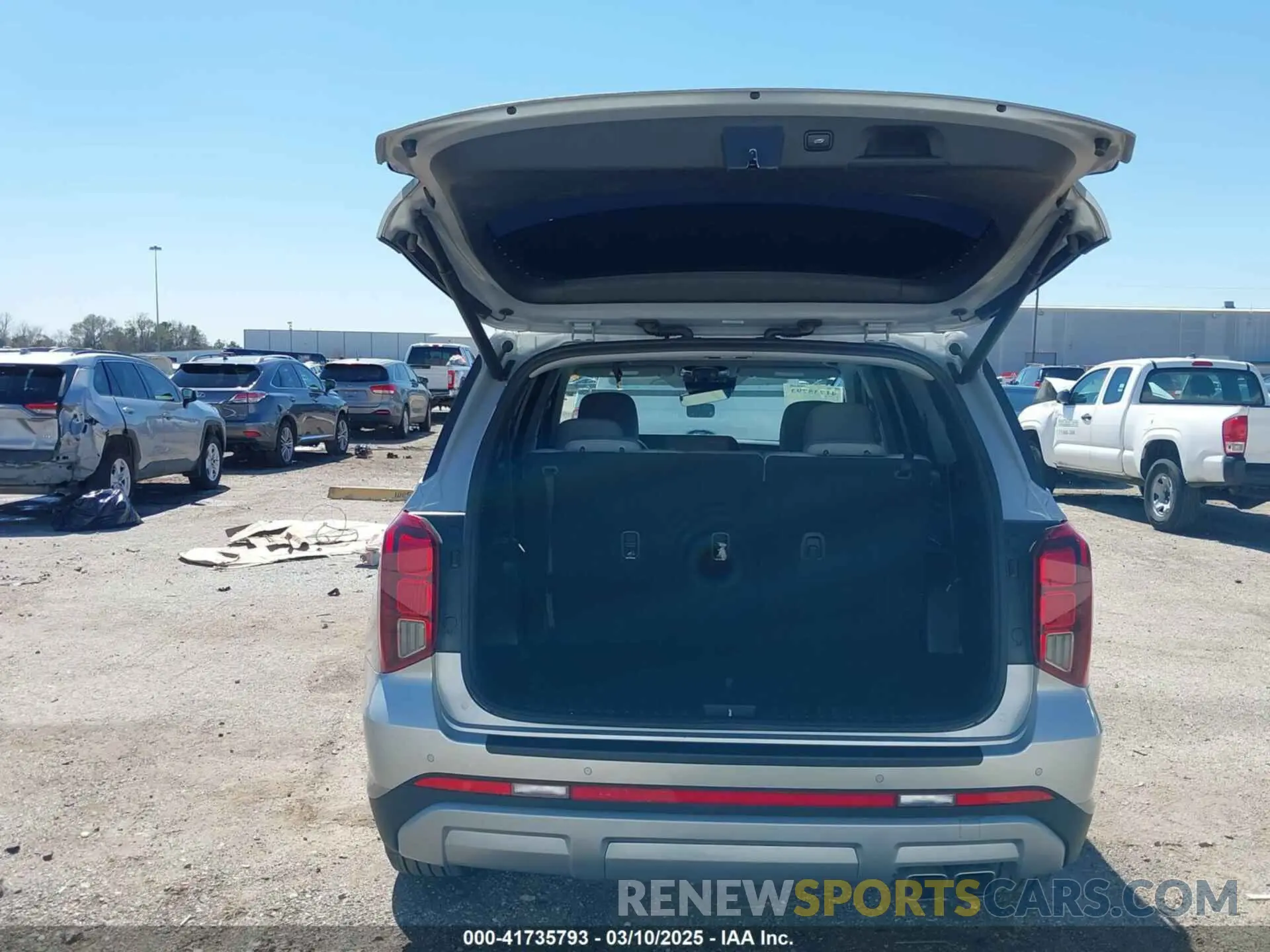 17 Photograph of a damaged car KM8R24GE4RU740923 HYUNDAI PALISADE 2024