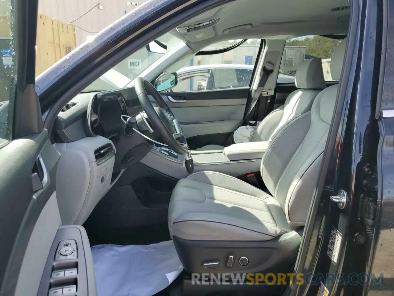 7 Photograph of a damaged car KM8R24GE6RU710404 HYUNDAI PALISADE 2024