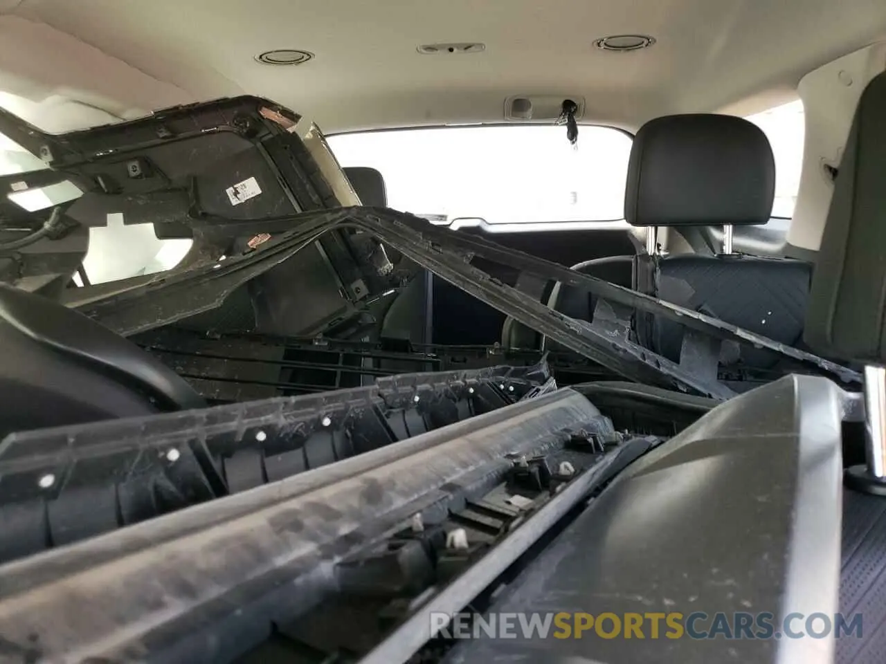 10 Photograph of a damaged car KM8R24GE7RU698702 HYUNDAI PALISADE 2024