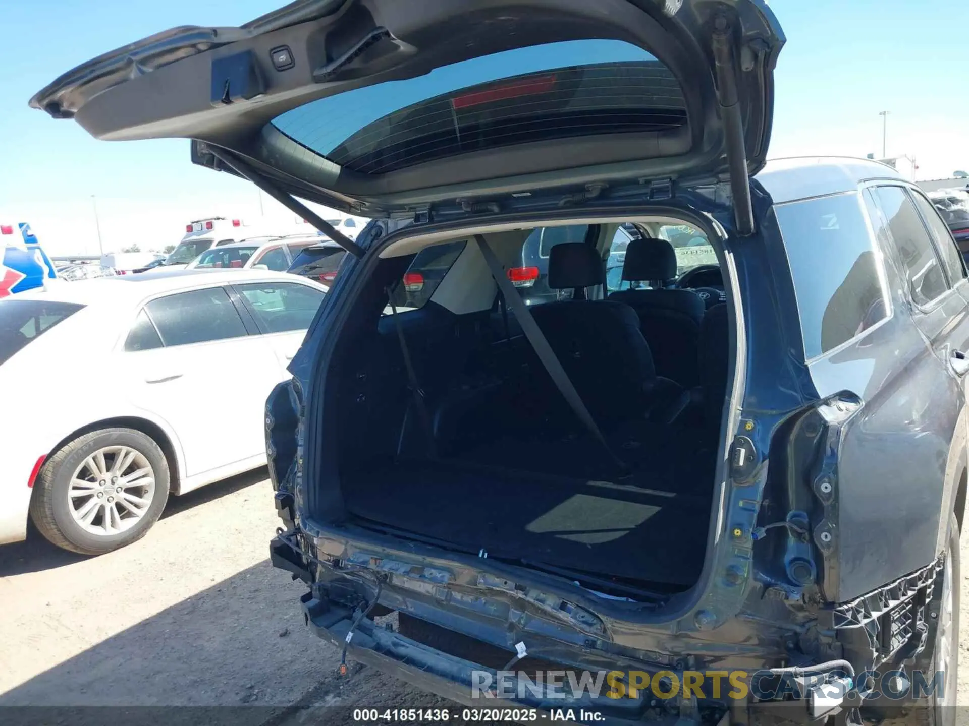 18 Photograph of a damaged car KM8R24GE8RU714034 HYUNDAI PALISADE 2024