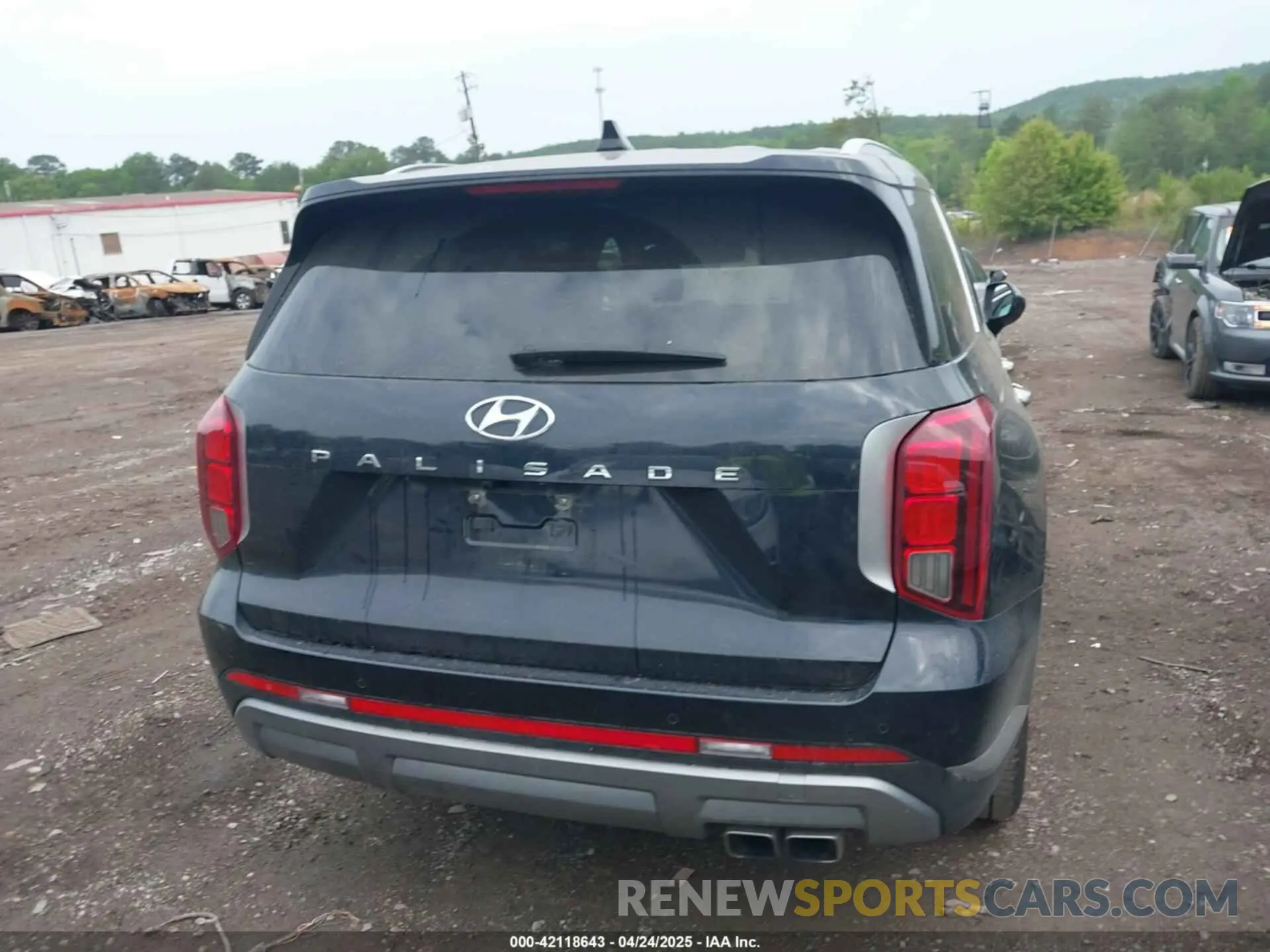 17 Photograph of a damaged car KM8R24GE9RU704029 HYUNDAI PALISADE 2024