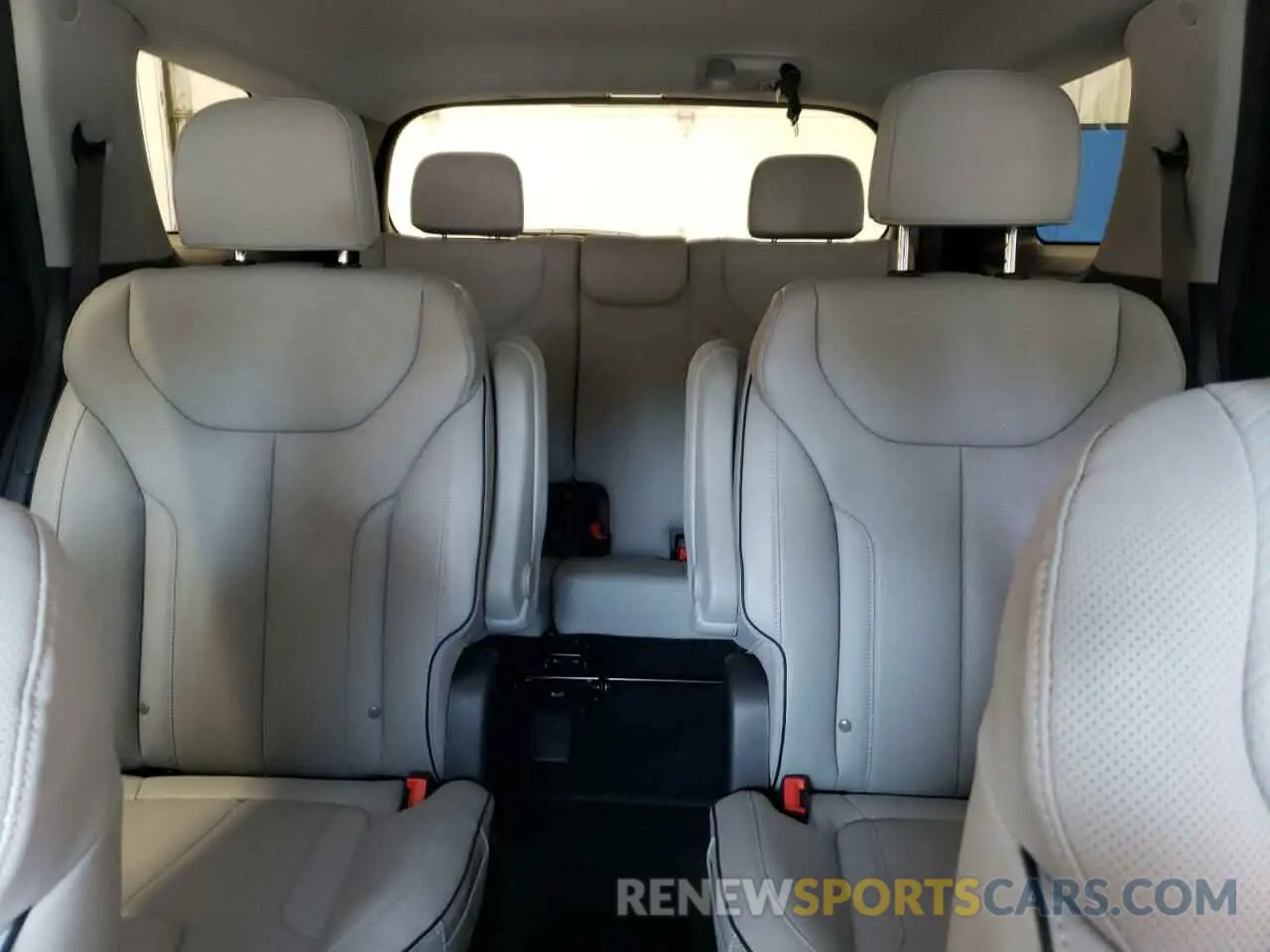 10 Photograph of a damaged car KM8R2DGE0RU789083 HYUNDAI PALISADE 2024