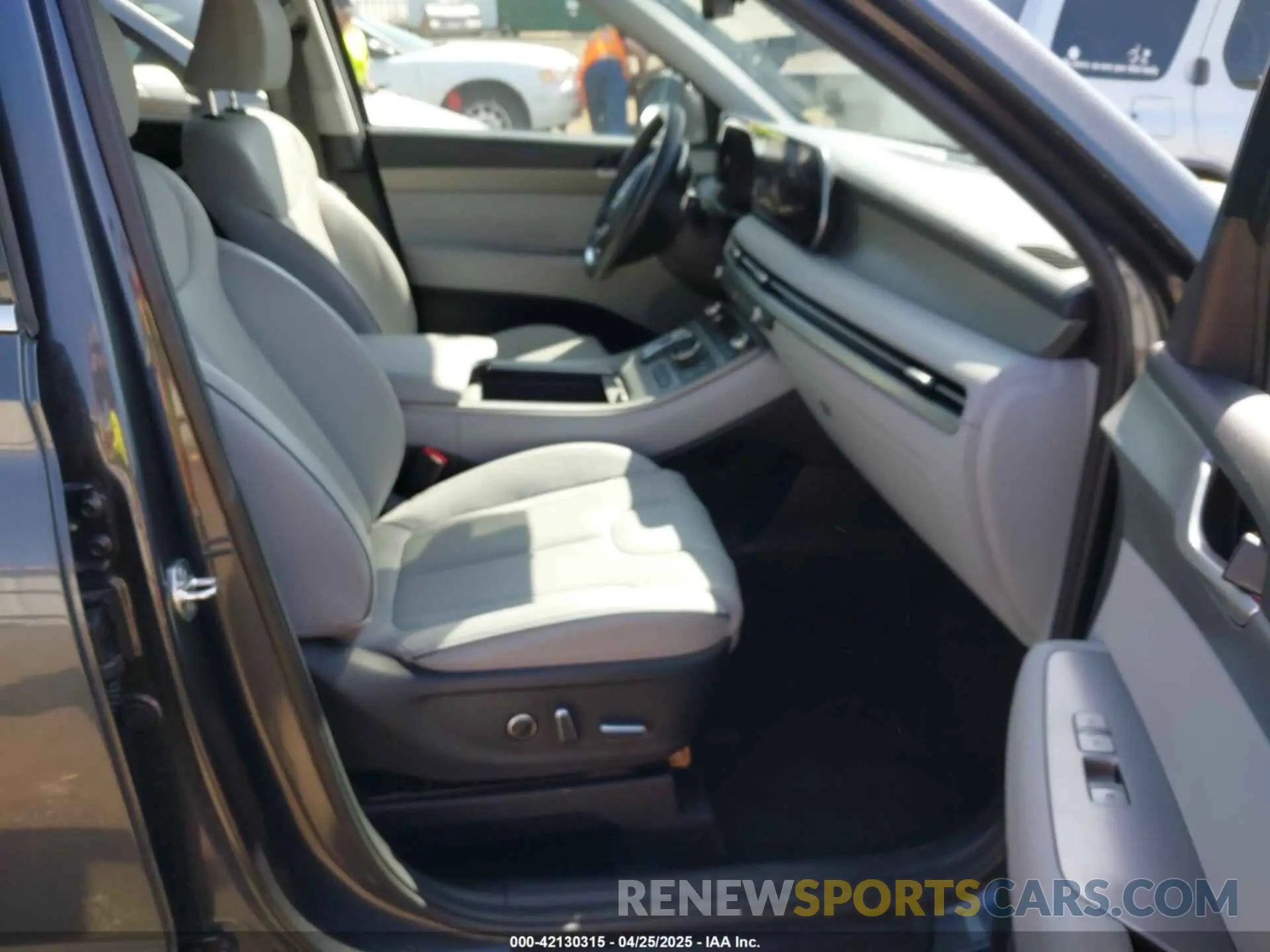 5 Photograph of a damaged car KM8R2DGE1RU682530 HYUNDAI PALISADE 2024