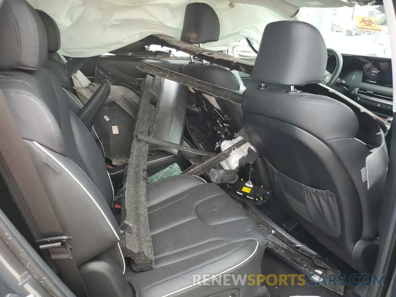 11 Photograph of a damaged car KM8R2DGE1RU714635 HYUNDAI PALISADE 2024