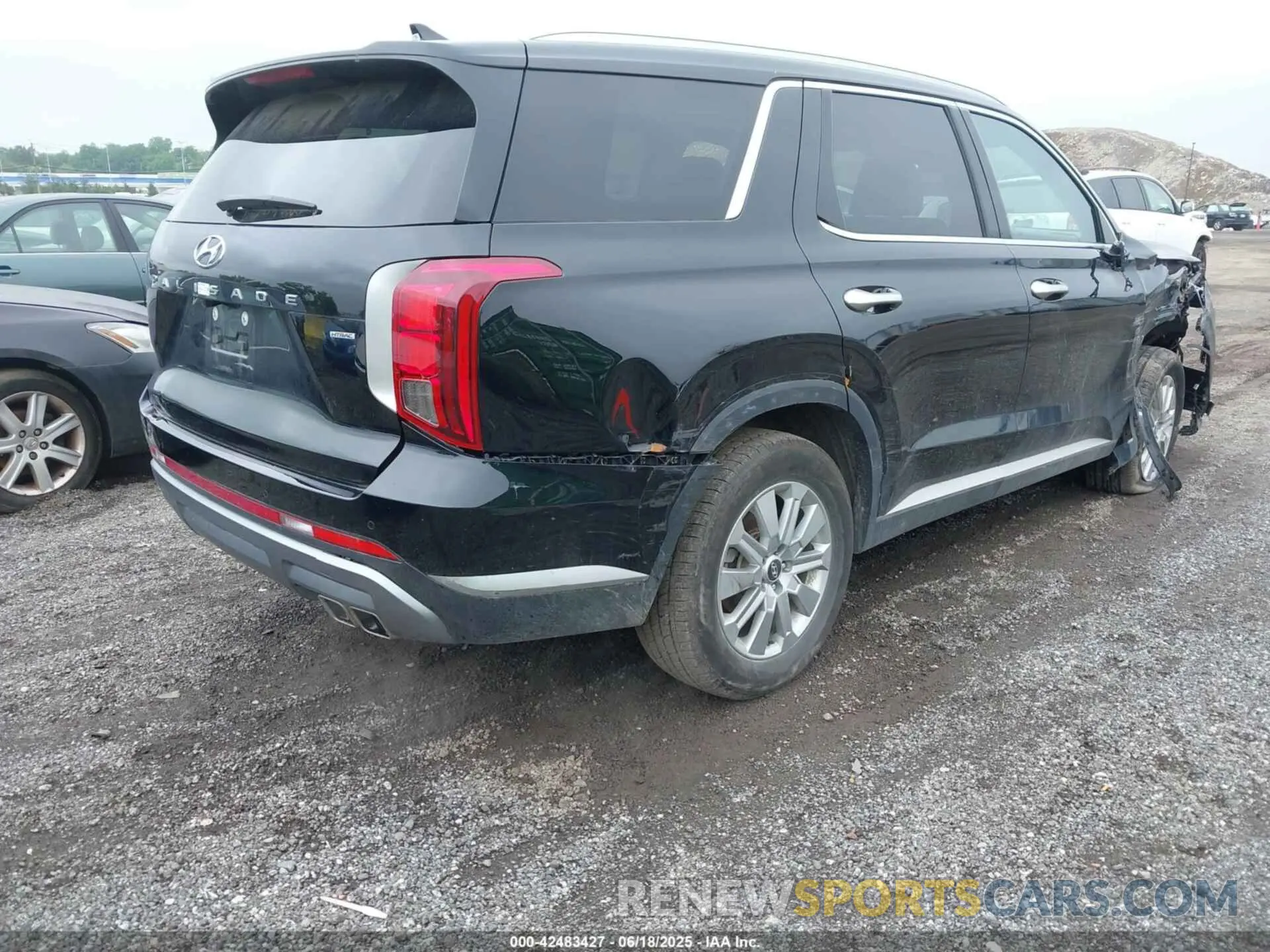4 Photograph of a damaged car KM8R2DGE2RU801329 HYUNDAI PALISADE 2024