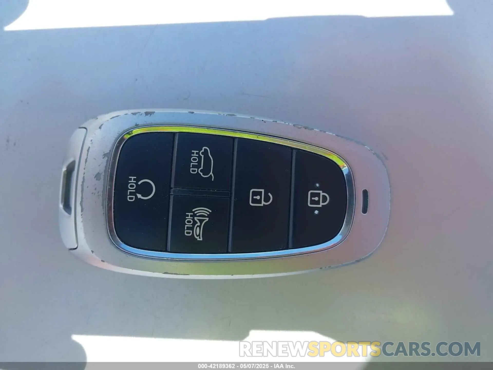 11 Photograph of a damaged car KM8R2DGE9RU660632 HYUNDAI PALISADE 2024