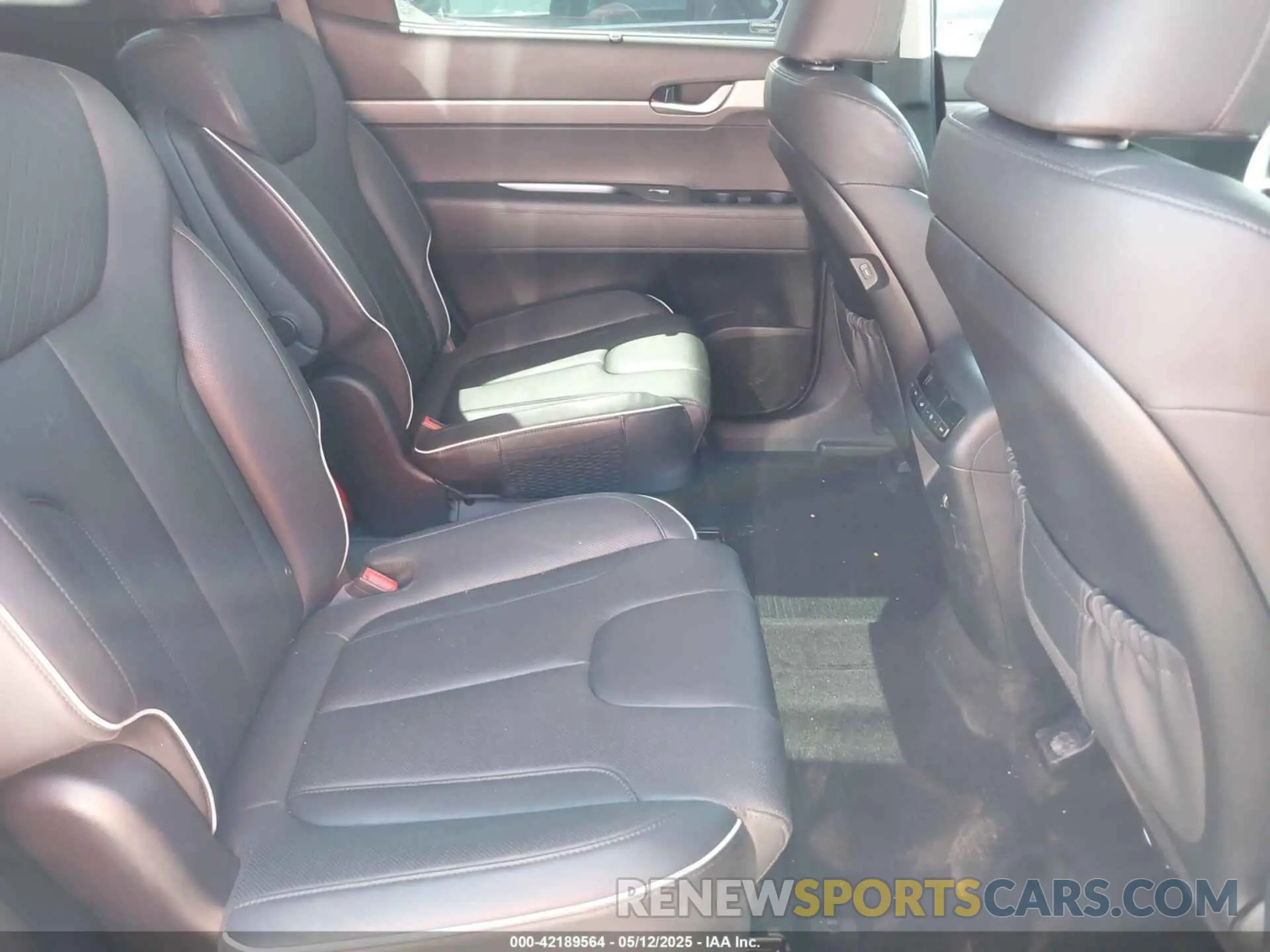 8 Photograph of a damaged car KM8R34GE2RU725138 HYUNDAI PALISADE 2024