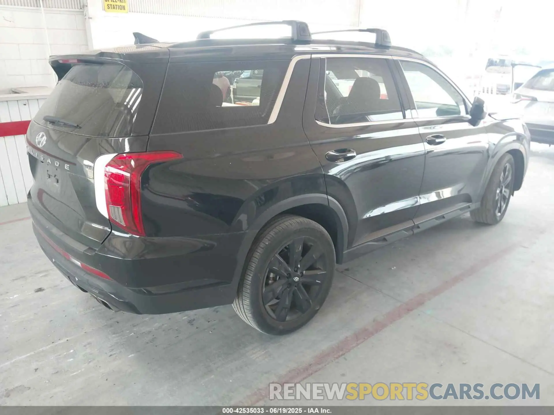 4 Photograph of a damaged car KM8R34GE5RU683726 HYUNDAI PALISADE 2024