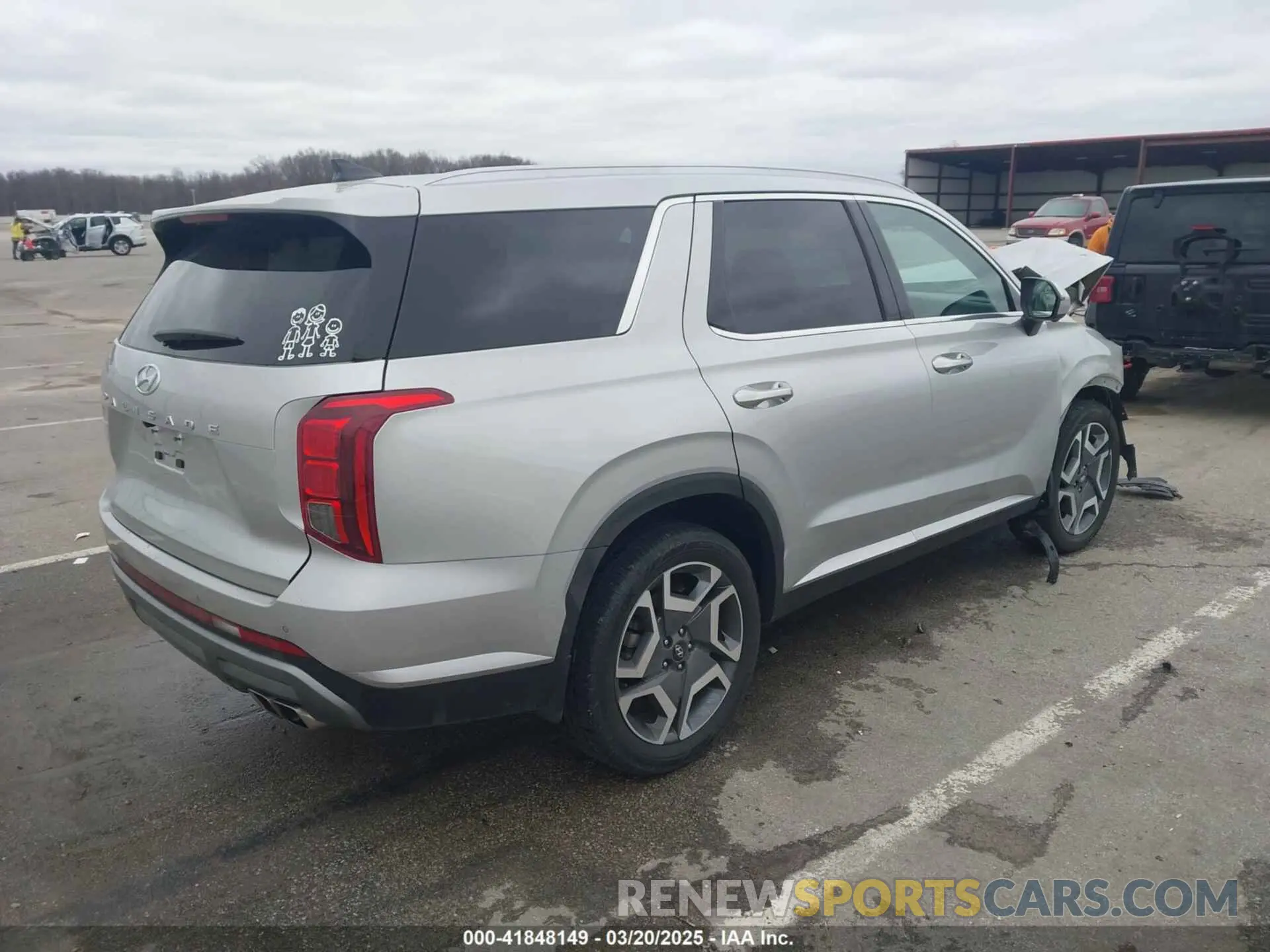 4 Photograph of a damaged car KM8R44GE0RU685154 HYUNDAI PALISADE 2024