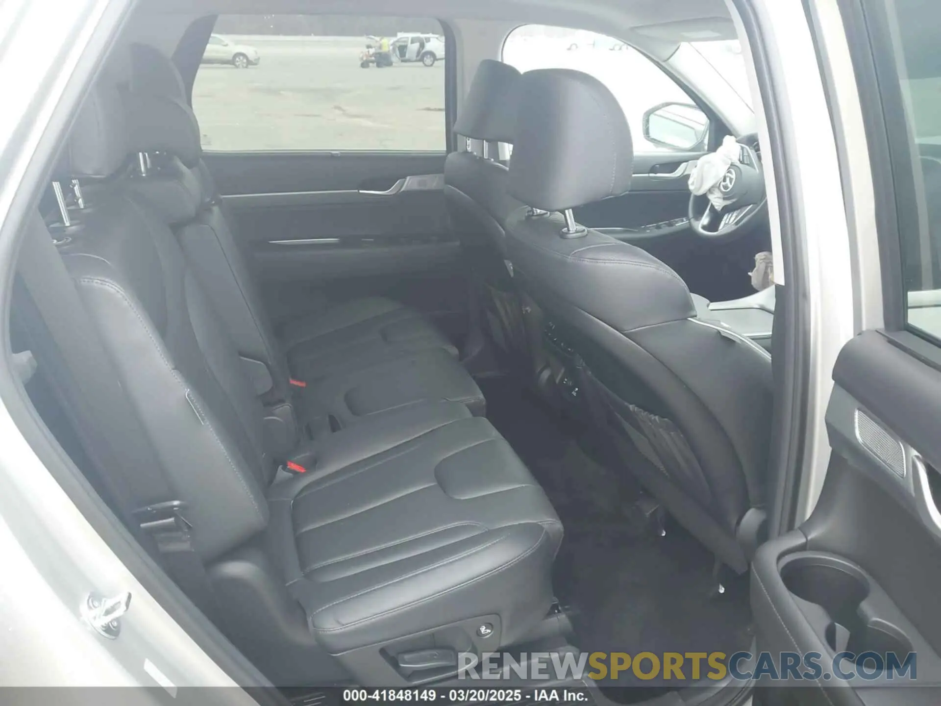 8 Photograph of a damaged car KM8R44GE0RU685154 HYUNDAI PALISADE 2024