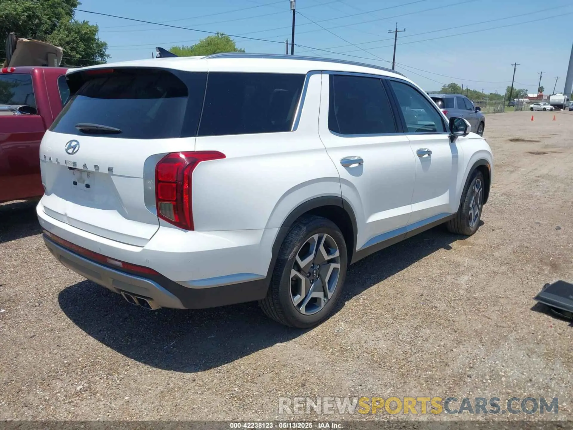 4 Photograph of a damaged car KM8R44GE1RU752635 HYUNDAI PALISADE 2024