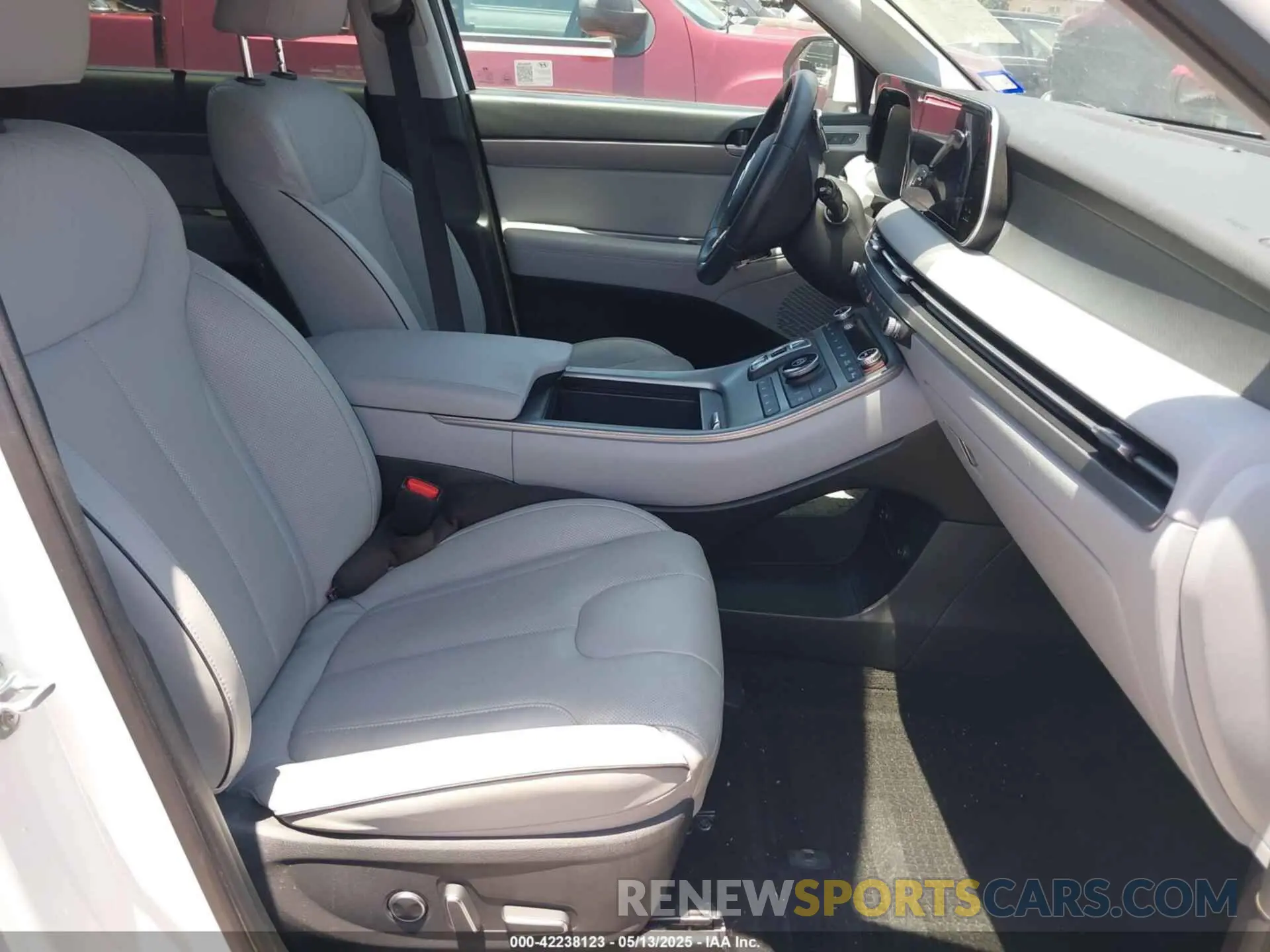 5 Photograph of a damaged car KM8R44GE1RU752635 HYUNDAI PALISADE 2024