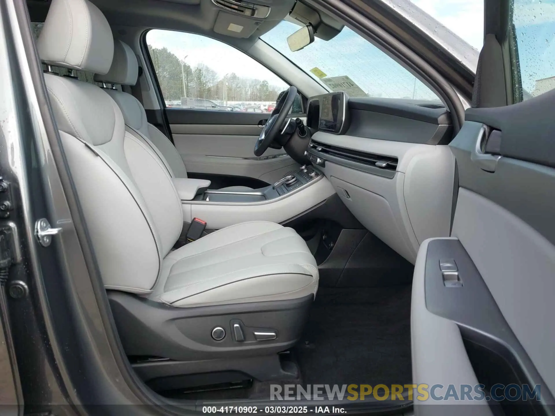 5 Photograph of a damaged car KM8R44GE5RU790384 HYUNDAI PALISADE 2024