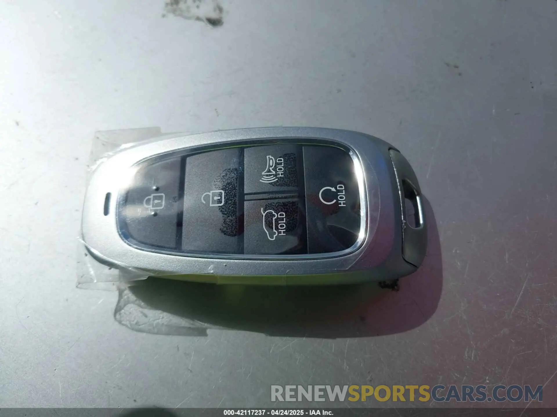 11 Photograph of a damaged car KM8R44GEXRU716622 HYUNDAI PALISADE 2024
