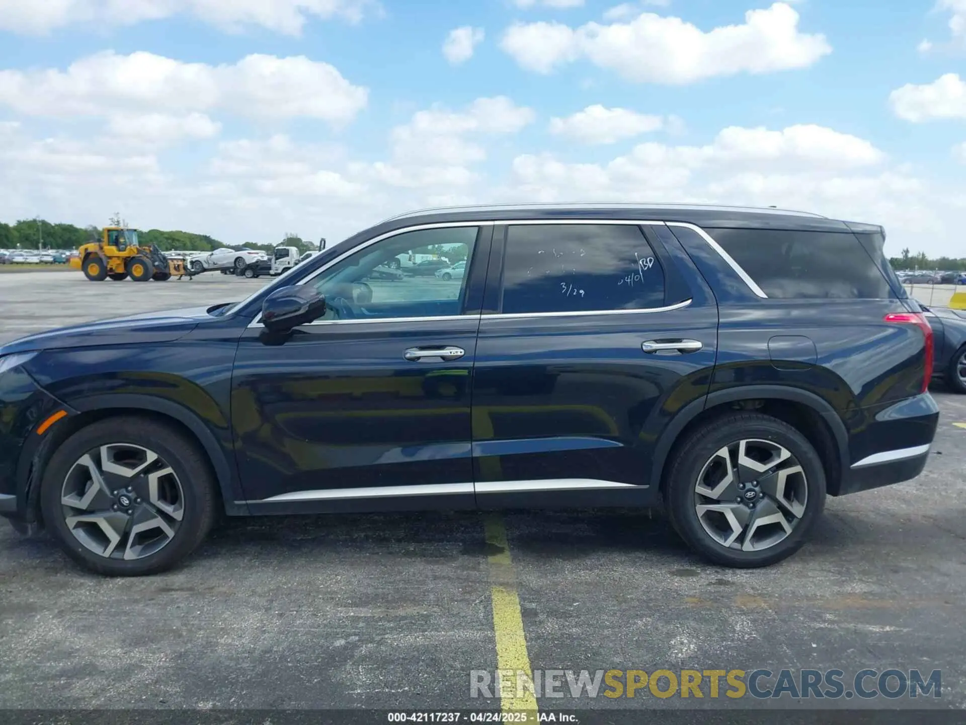 14 Photograph of a damaged car KM8R44GEXRU716622 HYUNDAI PALISADE 2024
