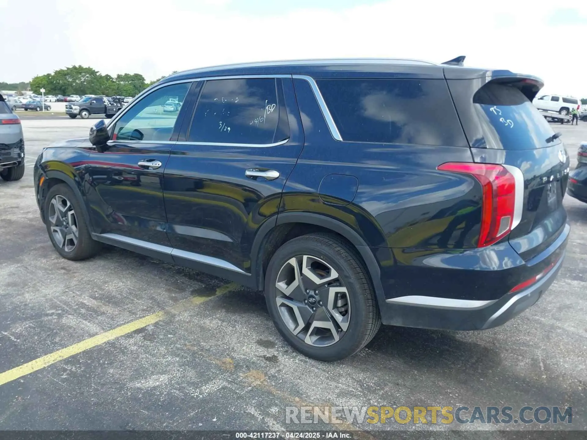 3 Photograph of a damaged car KM8R44GEXRU716622 HYUNDAI PALISADE 2024