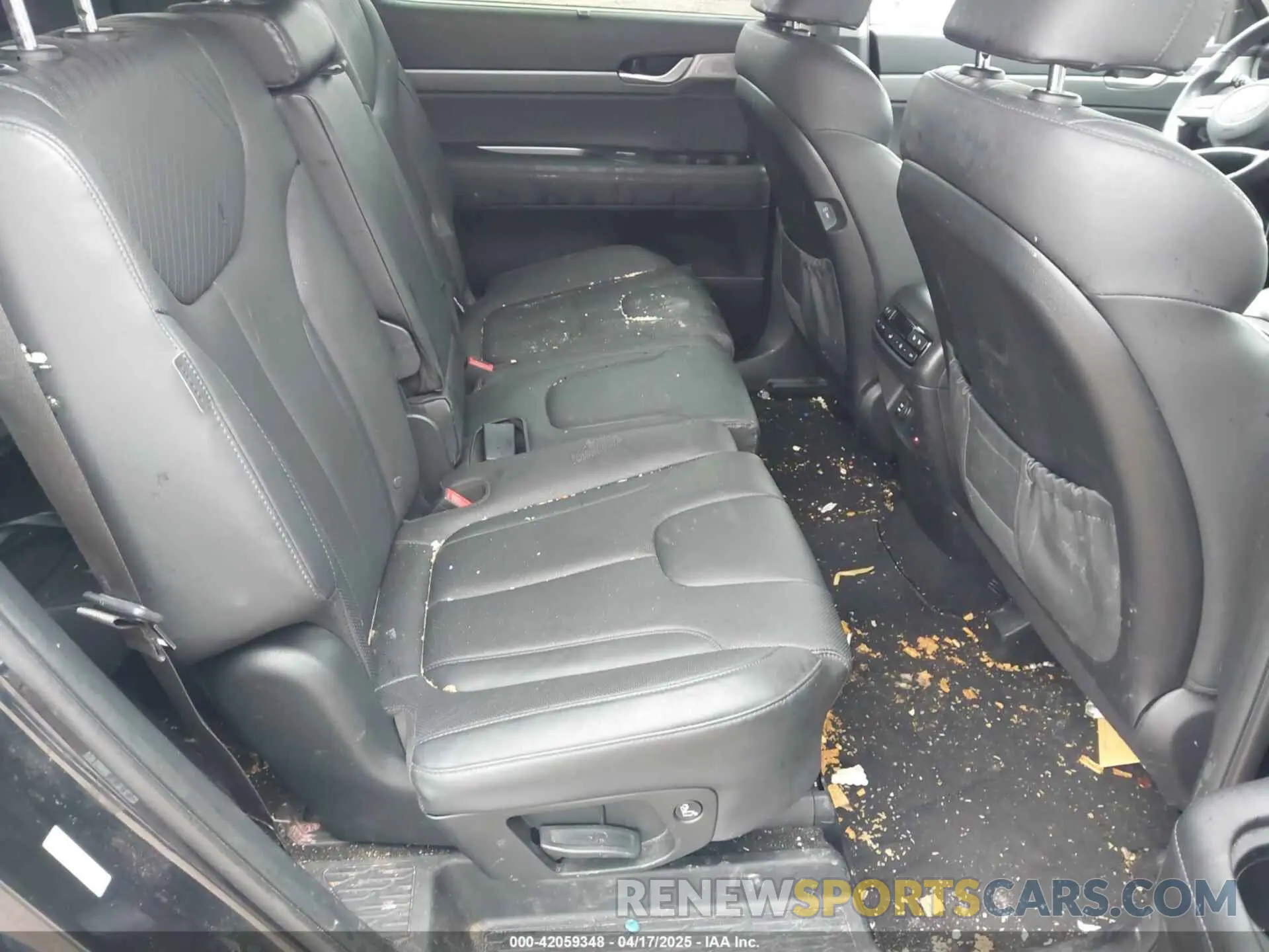 8 Photograph of a damaged car KM8R4DGE0RU765876 HYUNDAI PALISADE 2024