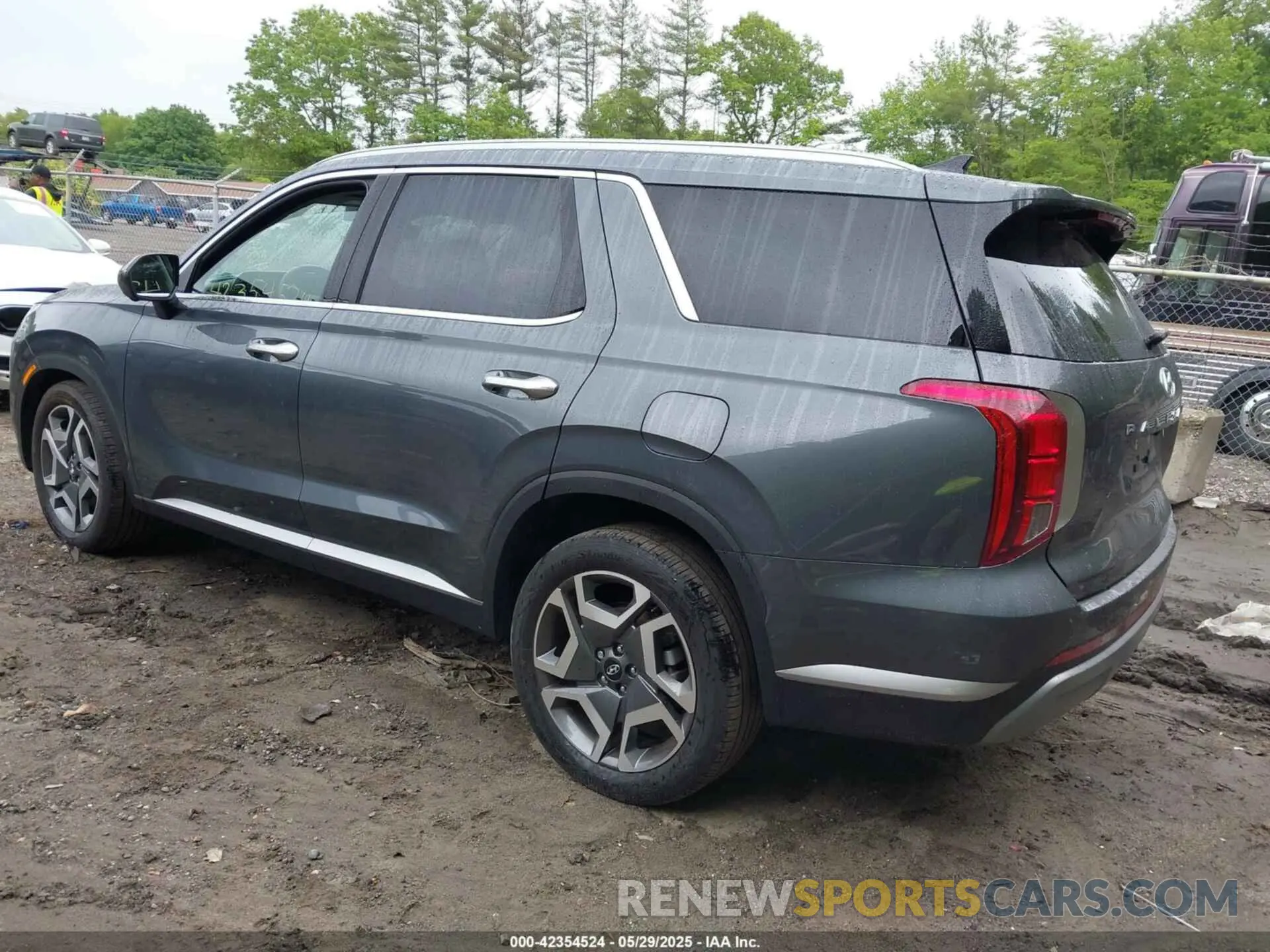 3 Photograph of a damaged car KM8R4DGE1RU695840 HYUNDAI PALISADE 2024