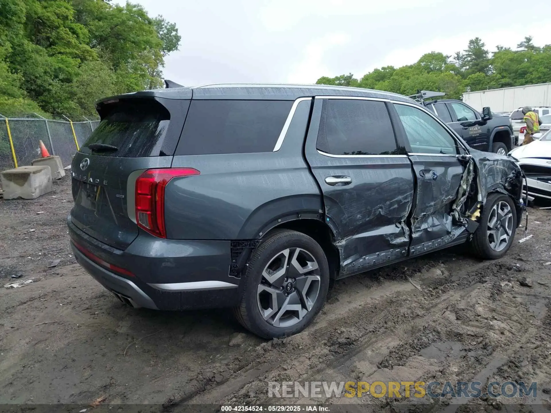4 Photograph of a damaged car KM8R4DGE1RU695840 HYUNDAI PALISADE 2024