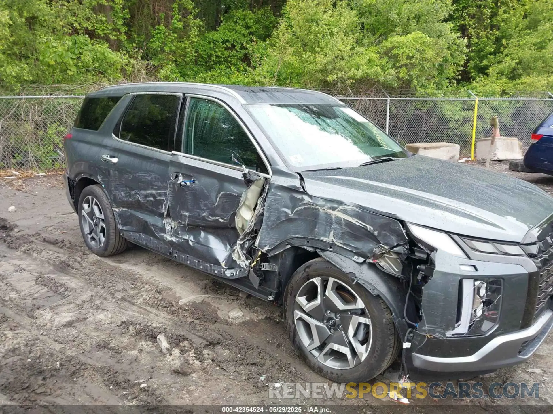 6 Photograph of a damaged car KM8R4DGE1RU695840 HYUNDAI PALISADE 2024