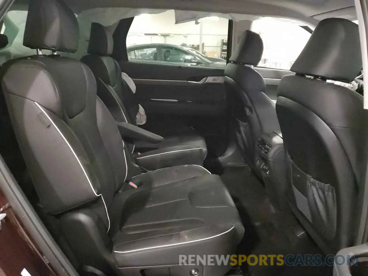 11 Photograph of a damaged car KM8R4DGE3RU651547 HYUNDAI PALISADE 2024