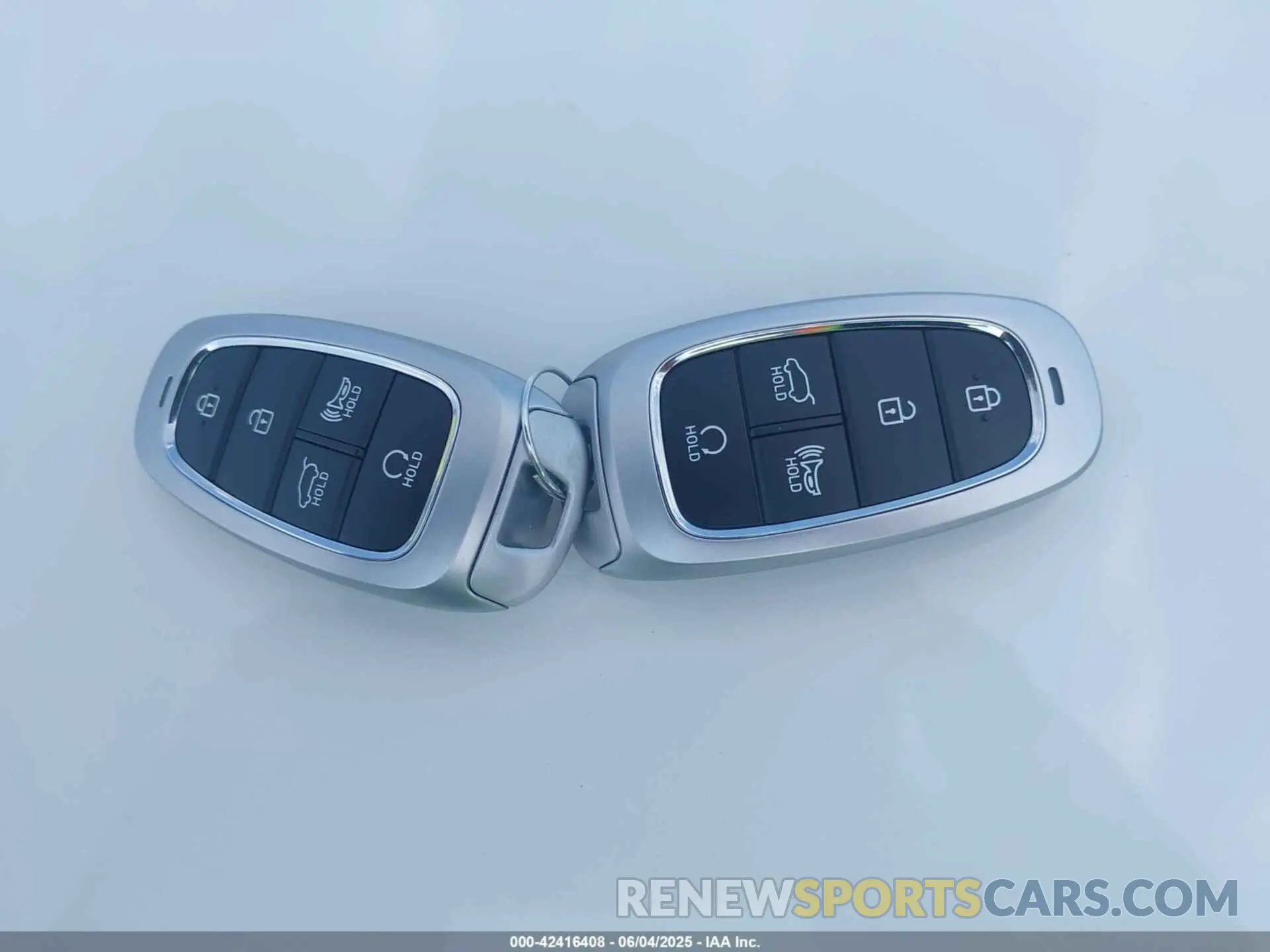 11 Photograph of a damaged car KM8R4DGE7RU807203 HYUNDAI PALISADE 2024