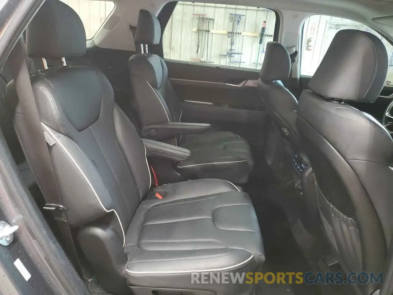 11 Photograph of a damaged car KM8R4DGE8RU665945 HYUNDAI PALISADE 2024