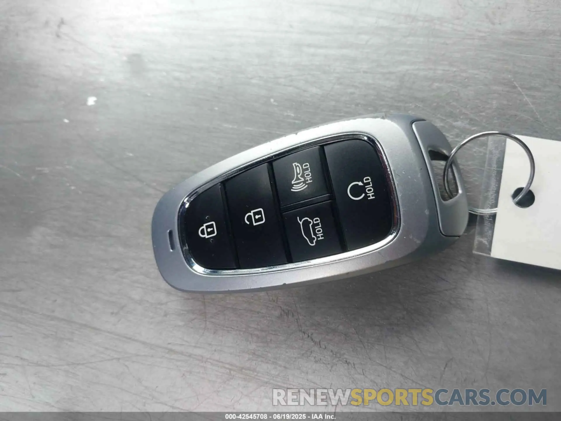11 Photograph of a damaged car KM8R4DGE9RU690501 HYUNDAI PALISADE 2024