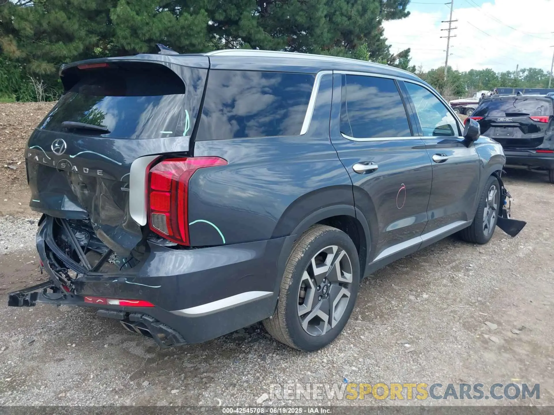 4 Photograph of a damaged car KM8R4DGE9RU690501 HYUNDAI PALISADE 2024