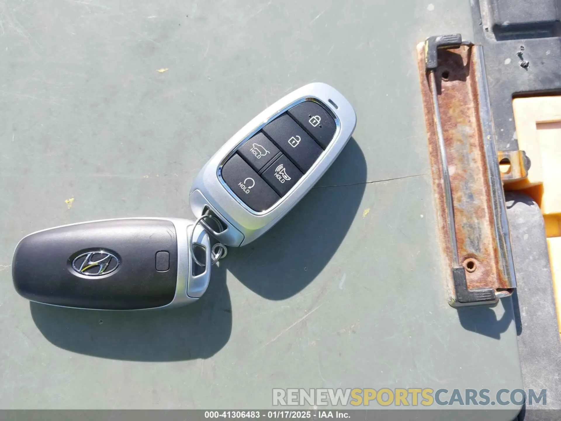 11 Photograph of a damaged car KM8R4DGEXRU797167 HYUNDAI PALISADE 2024