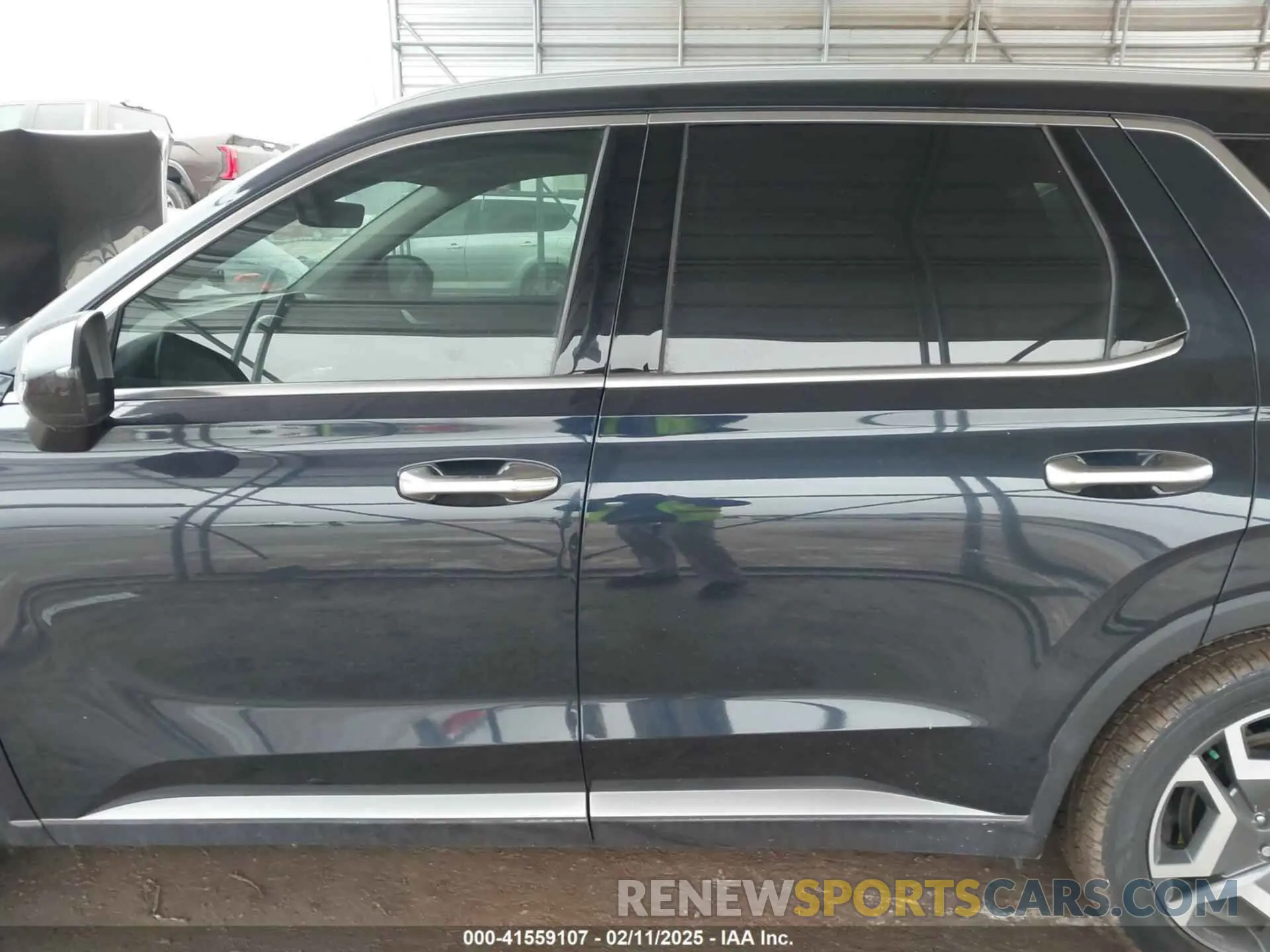 14 Photograph of a damaged car KM8R54GE2RU698386 HYUNDAI PALISADE 2024