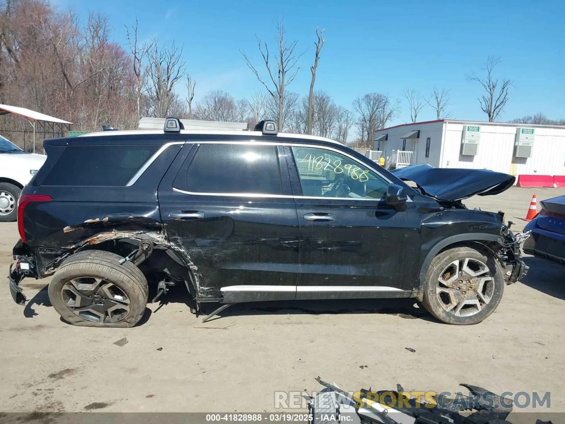 13 Photograph of a damaged car KM8R54GE6RU695555 HYUNDAI PALISADE 2024